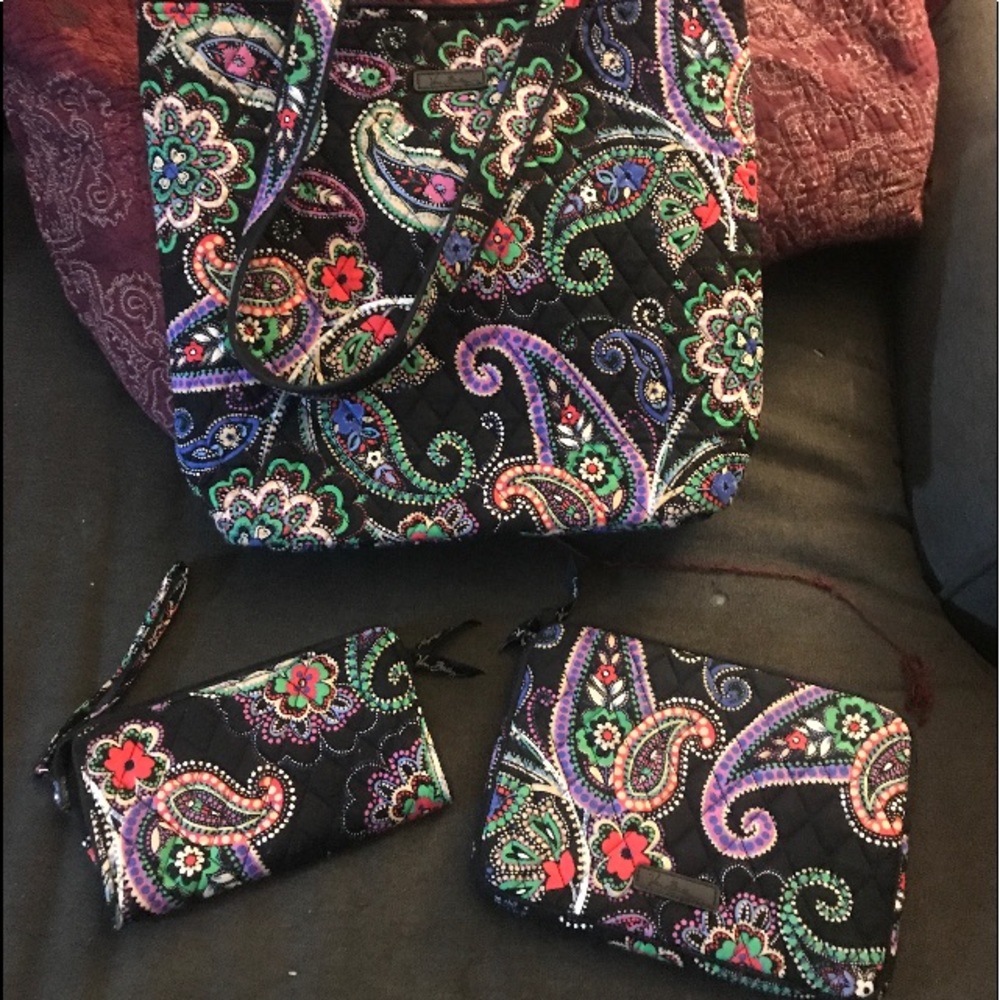 NWT Vera Bradley tote, wristlet and cosmetic bag.